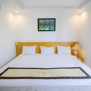 Hotel Nhat Linh & ***